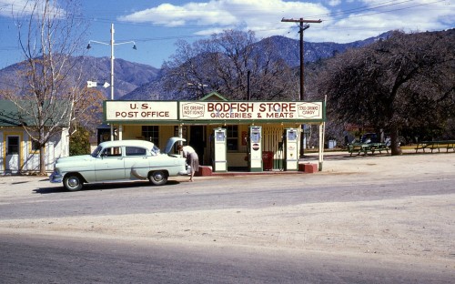 route22ny:1950s view of downtown Bodfish, CaliforniaPhoto from the defunct Flickr page of actionlog