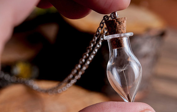 wickedclothes:    Dandelion NecklaceMake a wish!  Keep this little dandelion around