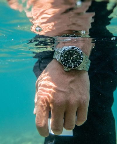 Instagram repost
davosa_watches✨ Dive into 2022!⁠ [ #davosa #monsoonalgear #divewatch #watch #toolwatch ]