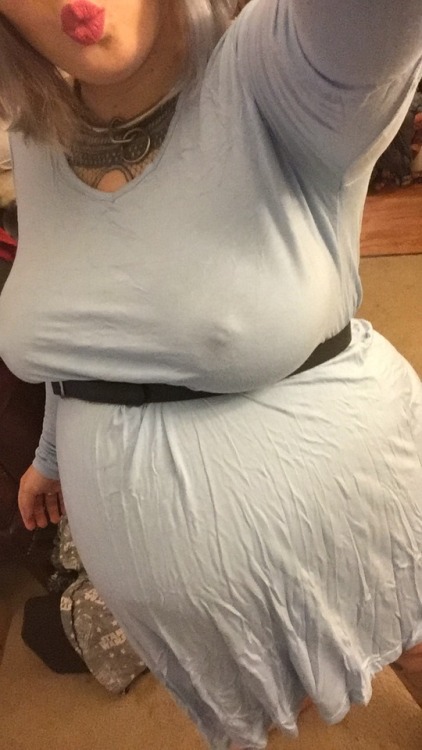 littleprincesssammie:Oh so very pregnant little girl