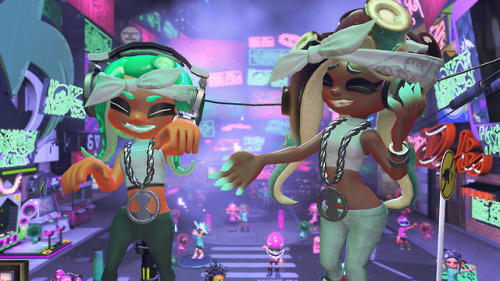 splatoonus:  We’ve received more detail on the Pearl and Marina figures known as amiibo, launching July 13:Apparently, by using these amiibo, you can unlock and wear Pearl and Marina’s signature outfits from the Octo Expansion, and take photos atop