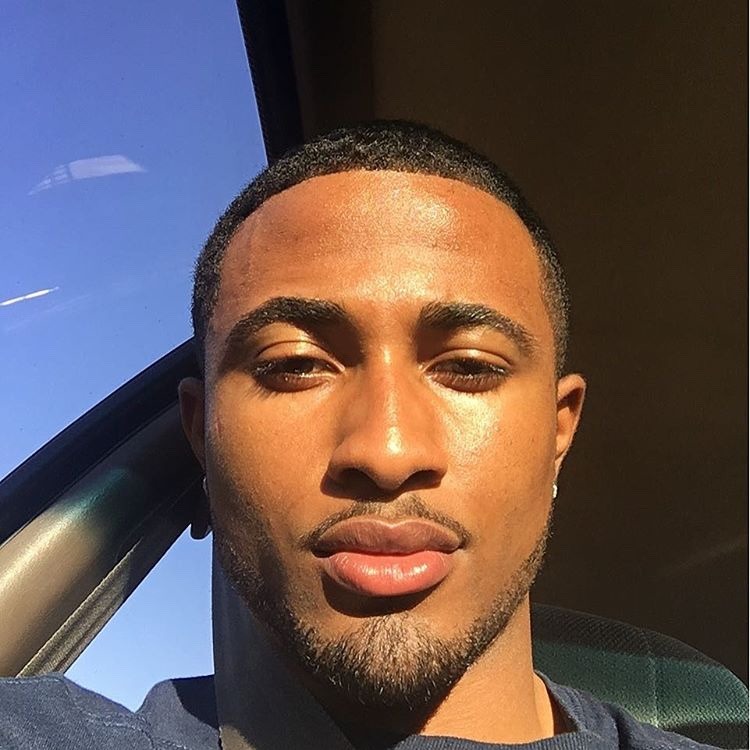 goodlovin01:  takethatdicknigga:  With or without dreads?  Without.. Sexy as fuck