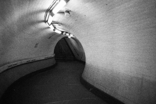 lostpolaroids:Tube Tunnels - via. Flickr/Romain Sylvestre