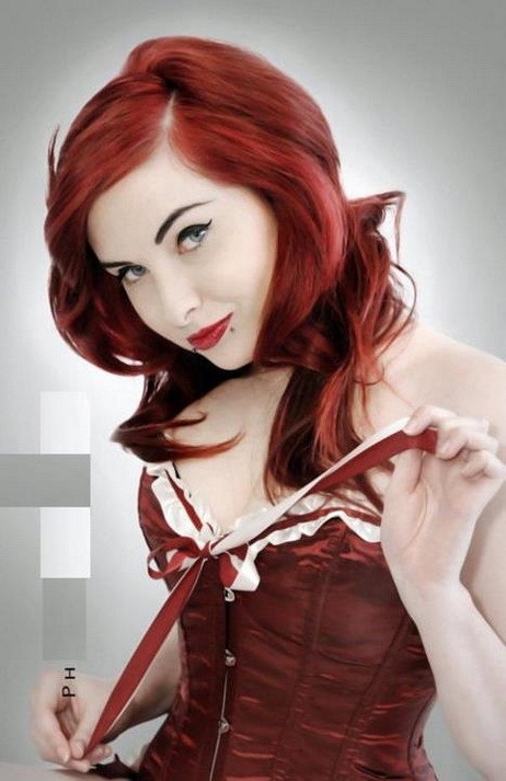 sexy-redhead-girl:  Redhead Girl http://redheads-in-lingerie.blogspot.com/ 
