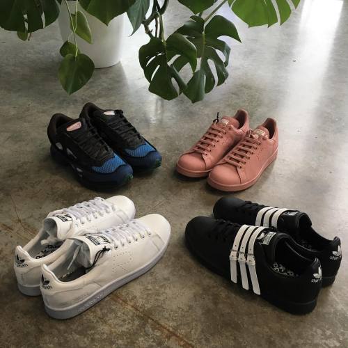 machusonline:  Raf x Adidas. Spring 2016 #rafsimons #adidas  (at Machus)