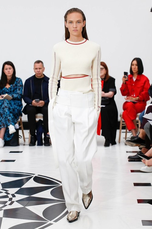 reneau: streamlined + modern at Victoria Beckham SS19. see the full collection HERE. 