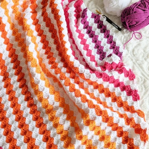 Only a few more rows and it&rsquo;ll be border time! I am loving every stitch of this bright and che