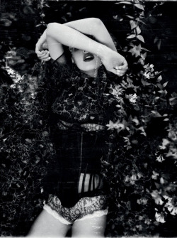 laviearose:  laviearose Camille Rowe by Ellen von Unwerth-Grey-FW-2012