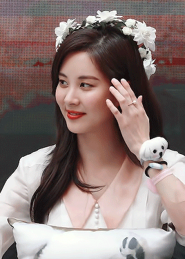 jihyolegend:spotted: a princess 