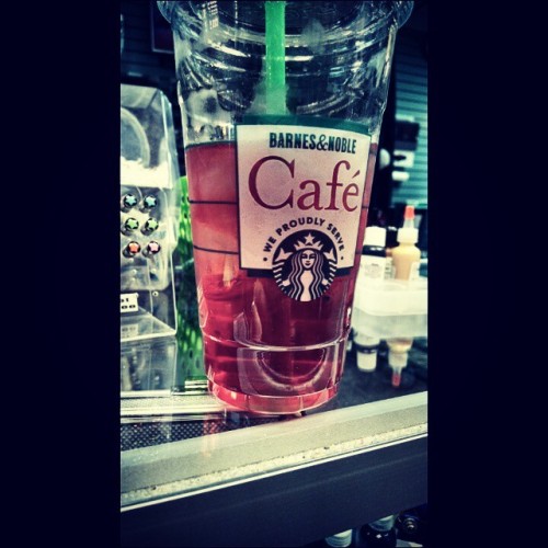 XXX Refreshing! #passionfruitlemonade #starbucks photo