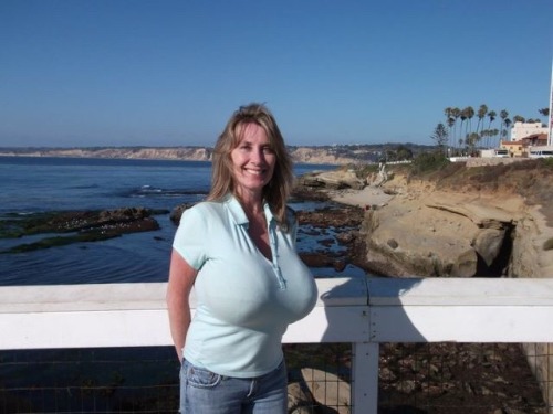 funbaggery:  Bless the polo shirt.