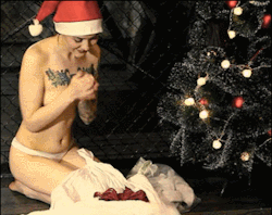 Lanaowlposts:  We With @Tied-Yuno  Wish You Merry Christmas ;)Full Vid Here 