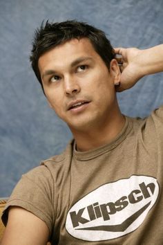 raccooninthegirlslockerroom:Adam Beach