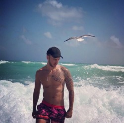 lmaodjdn:  Sexy Lloyd from Miami Beach  IG: