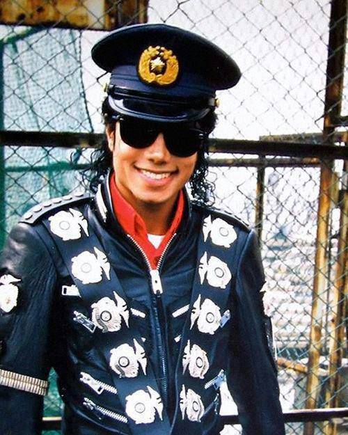 myinspirationmj:  Michael in Japan ~ Michael took a Tokyo police station by surprise when he ca