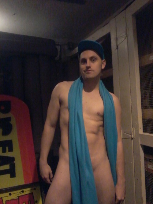 gayglutes:  jaykknight:  getting ready at work @ Fubar los angelesI guess these are like….”behind the scenes” :)  Such a hot stud!  😍😍😍
