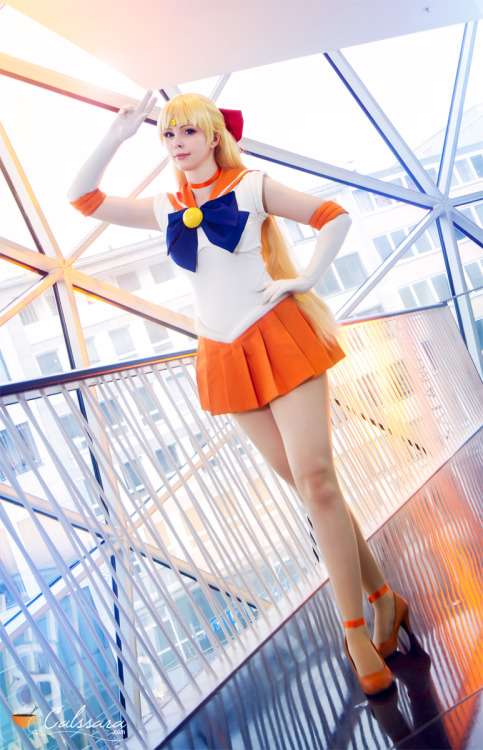  My Sailor Venus (Sailor Moon Classic) costume <3!~~make-up, model by me (http://facebook.com/cal