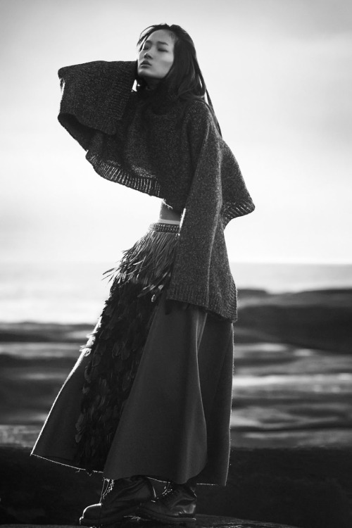 amy-ambrosio:  Hyun Ji in “Nobody’s daughters” by Georges Antoni for Elle Australia, September 2014. 