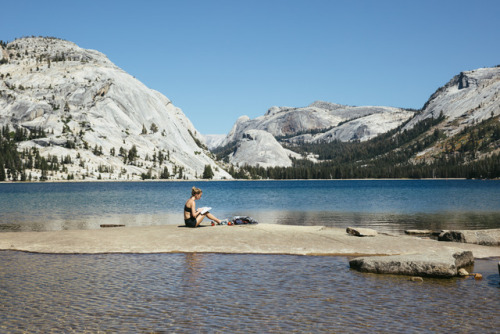 A private island on Tenaya Lake, Yosemite CAvisitjulesville.com