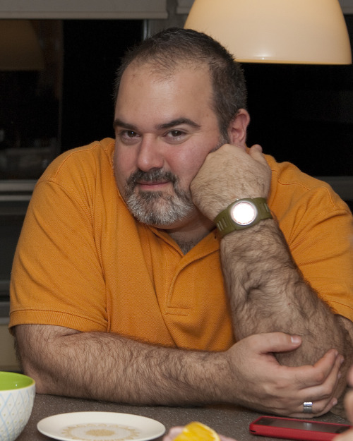 XXX bullpupuk:  hot furry forearms  photo