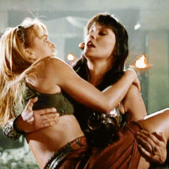 progmanx:  argumate:  91625:  thefingerfuckingfemalefury:  <3 Xena on her way to save her girl <3   Invisible rope?  no, Lucy Lawless can actually fly, which greatly saved the effects budget.   (source) 