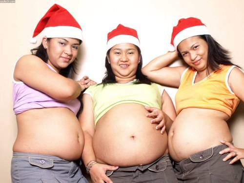 Sexy fat Christmas bellies (stuffer31)