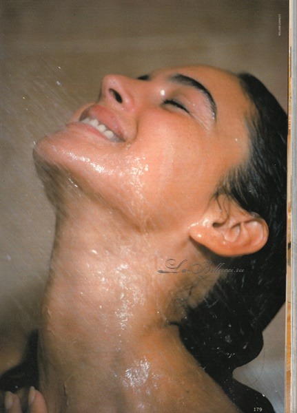 la-bellucci:Monica Bellucci for “Amica” Italy 1989