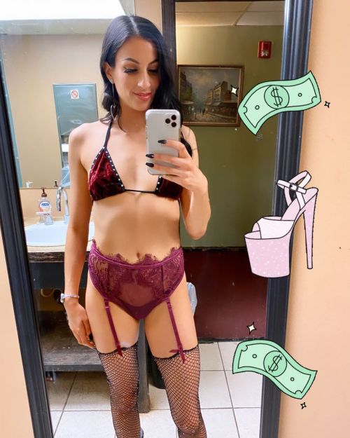 stripper-locker-room:  https://www.instagram.com/_lizdoll_/