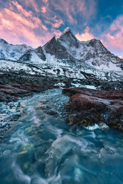 sundxwn:  Dablam Rising by Phillip Norman