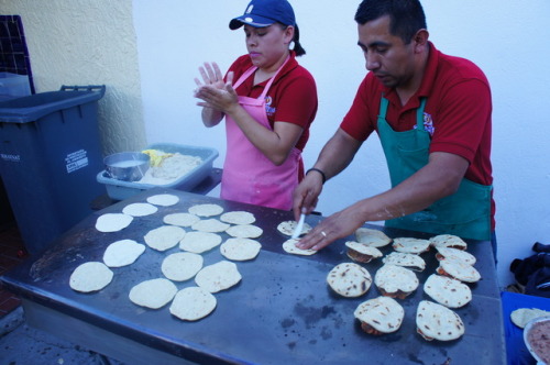 vctzine:You guys are the bestinstagram.com/vayacontacos  コロナ前の世界 - La vida antes del covid