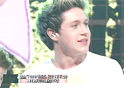   niall performing lwwy in music station      