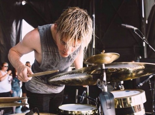 cockslutluke:maxx with messy hair > jesus’ birth