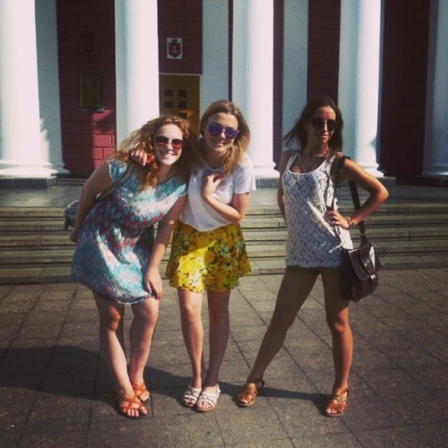 отправились за сувенирами #odessa#girls#l4l#l4f#f4f#holiday#summer#ua#ukraine#vsco#vscocam (в Памятн