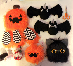 loveandasandwich:   I love my customers so much because they let me celebrate Halloween every day. ♥All these guys are orders in progress but they all have a listing on my shop currently!  