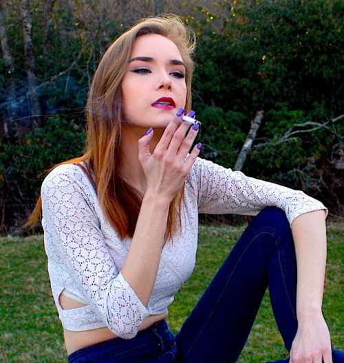 brookeandlacey: Lacey VS120 Drag & Trailing Exhalesee more of me and my sister Brooke at