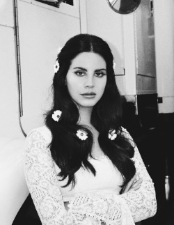 tyrellen:  Lana Del Rey: Lust For Life   photoshoot (2017)