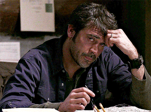 JEFFREY DEAN MORGAN As JOHN WINCHESTERSupernatural S01E20 Dead Mans Blood