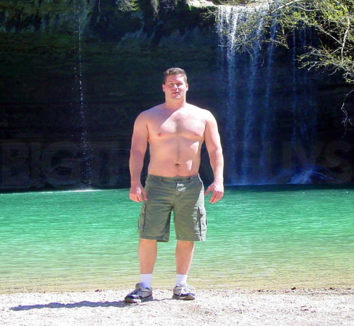 superbears:  THIC BOY YUM  Paradise, with cargo shorts 
