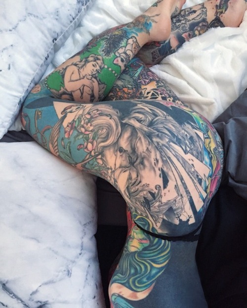 shannakeyes:Feeling really good about my body this morning 🙌🏻