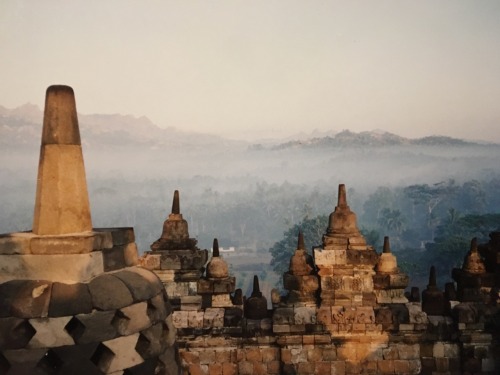 wildermouse: film photos my aunt took when she traveled around Southeast Asia for exactly one year at the age of 20 in 1991