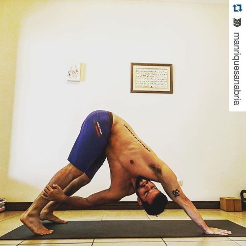 (via COMPLEX @complexschool #Repost @manrique&hellip;Instagram photo | Websta)