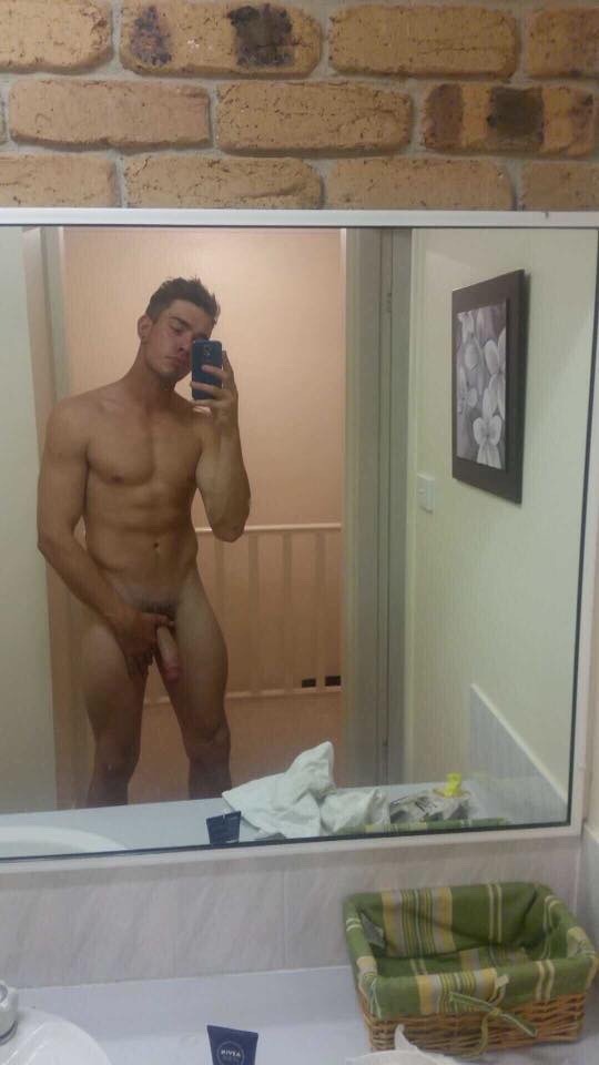 caughtjerking:  Scottie is 21 yrs old and a 6'2 hunk from Brisbane, Australia. This