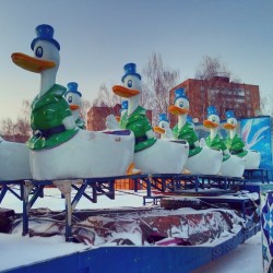 #Preparation for the #NewYear / Central #Square, #Izhevsk #Udmurtia #Russia   #Today, #evening  #streetphotography #snow #winter #cold #новыйгод #Россия #Ижевск #Удмуртия #4kids