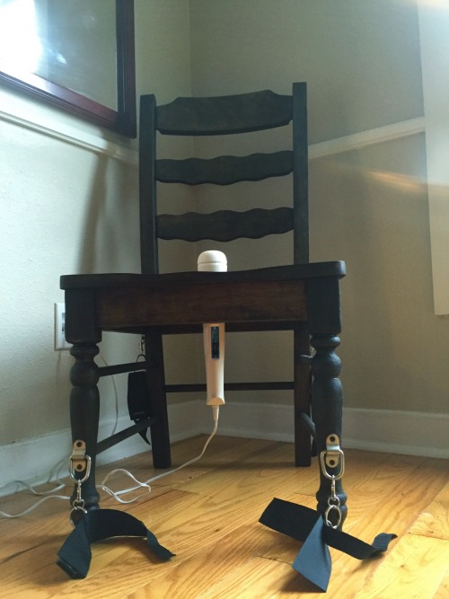 cuckold-to-be:  stacyandherman:  ocdnyc99:  An electric chair made for women. Is that available on Amazon?  Well that looks like fun! I want. Who’ll make it for me?  it’s not only for women