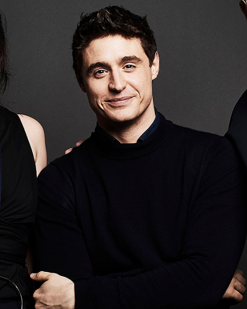 sweetirons: ‘‘ max irons is honestly the cutest human being ever. he smiled literal