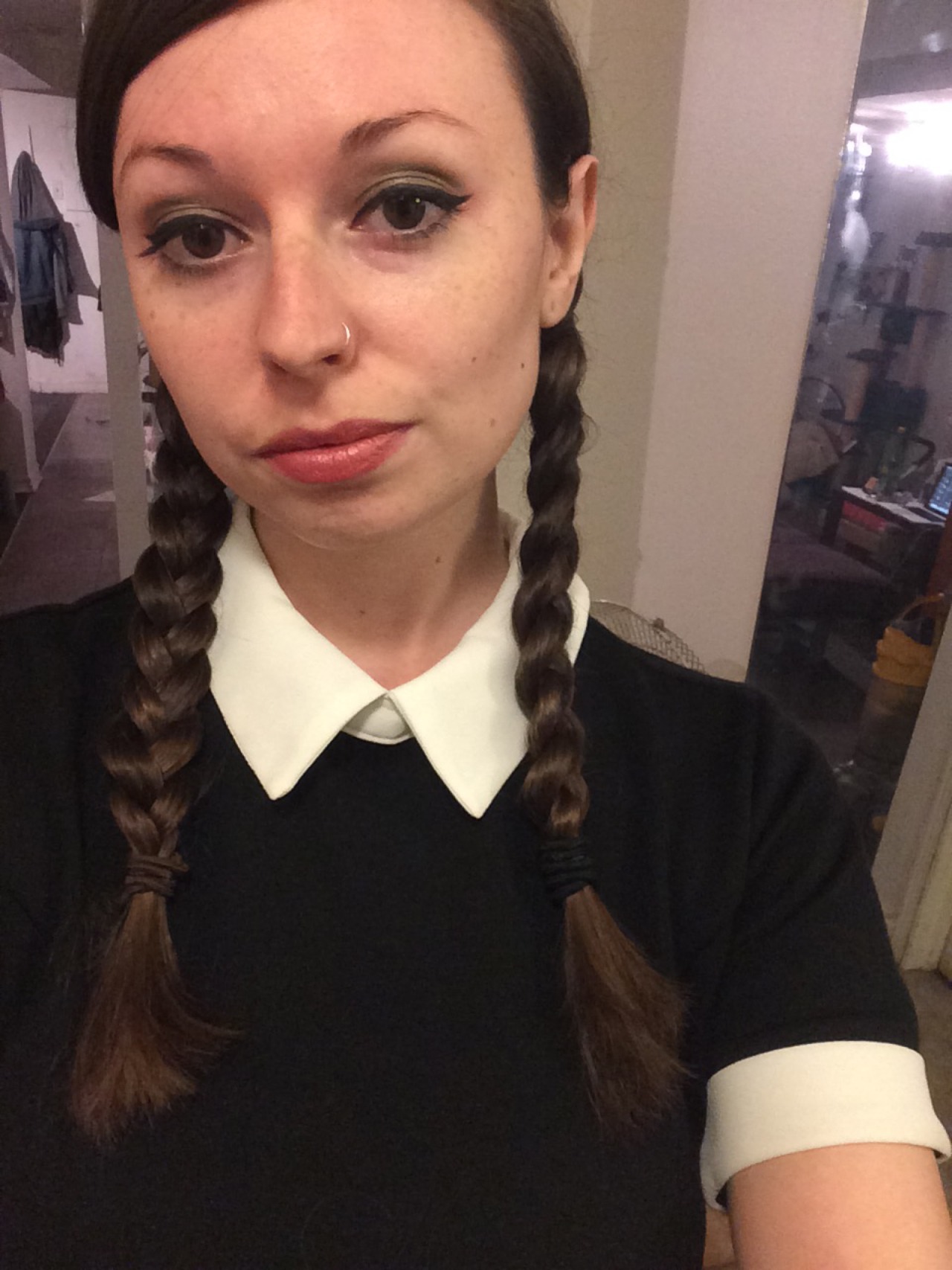 liz-purrr:  My Halloween plans got cancelled so I dressed up anyways to try to make