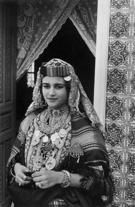 biladal-sham:Tunisia. Young women of Mahdia wearing the traditional costume. 1959. Inge Morath 