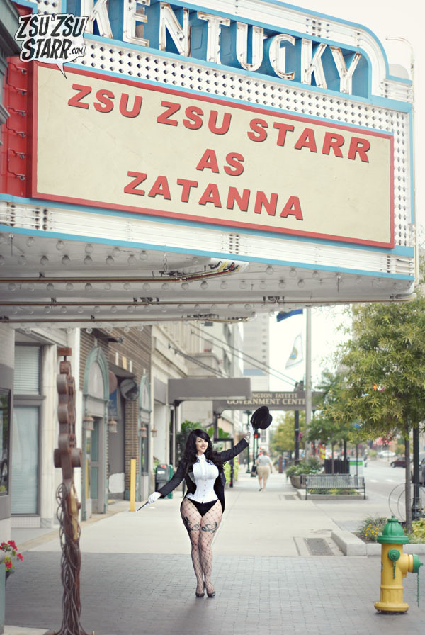 femalemasturbationaddict:  zsuzsustarr:  zatanna   I love her hips. They’re so