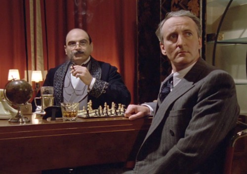 isaypoirot:Seriously? These two play chess together? Does Poirot let him win sometimes or is Hasting