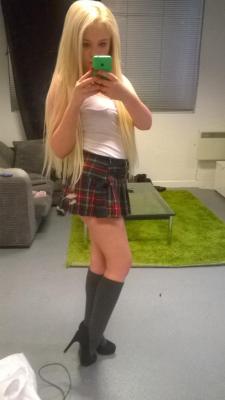 professorpunish:  Perfect blonde bimbo schoolgirl!http://professorpunish.tumblr.com/